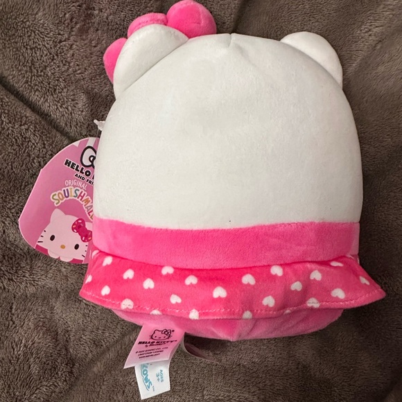 😻 5/$25 Hello Kitty 7” Squishmallow NWT - Picture 3 of 8